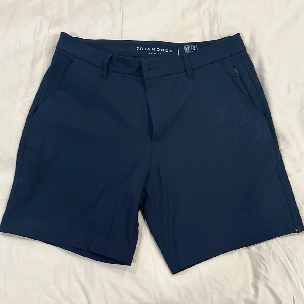 7 Diamonds Infinity™ 7" Chino Short. Navy. Size 32. Like New